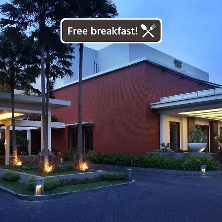 Hotel Santika Premiere Malang Exterior foto