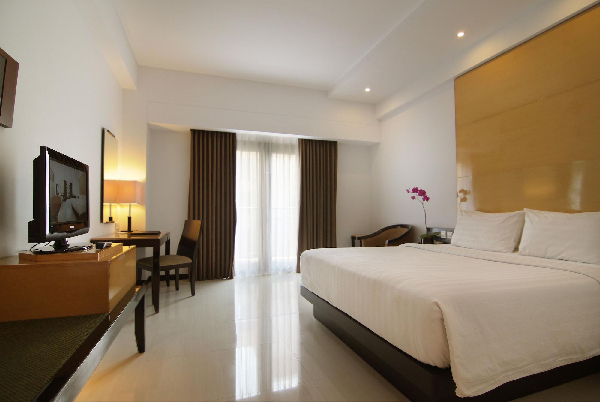 Hotel Santika Premiere Malang Exterior foto
