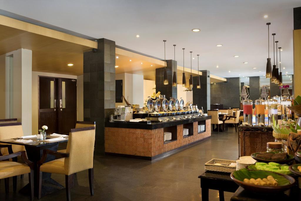 Hotel Santika Premiere Malang Exterior foto