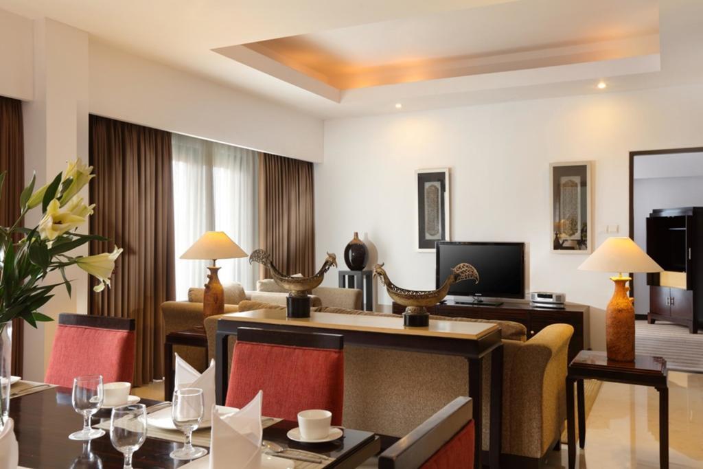 Hotel Santika Premiere Malang Exterior foto