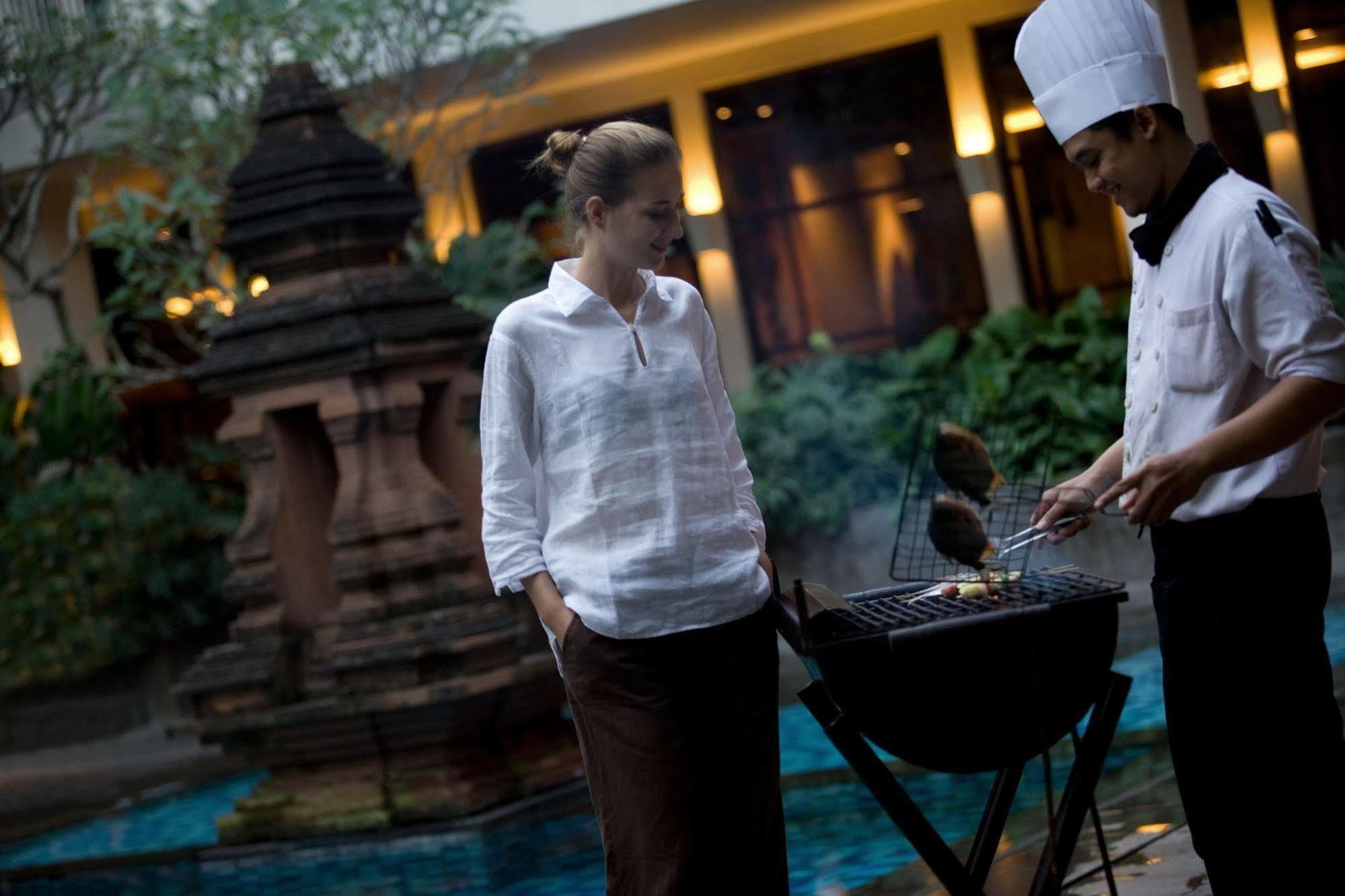 Hotel Santika Premiere Malang Exterior foto